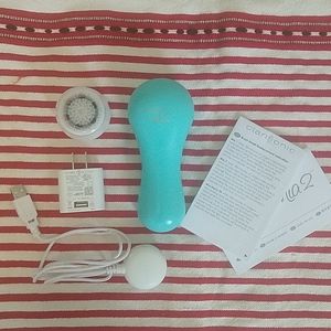 Clarisonic Mia 2 Facial Tool + 1 new brush